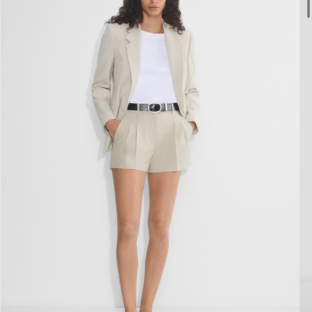 Babaton Effortless Short